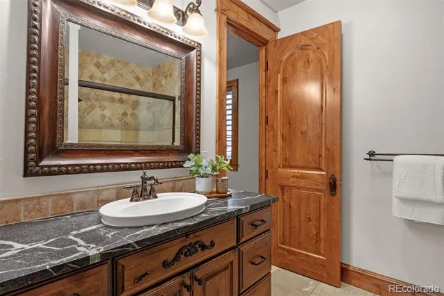5700 Amber Ridge Drive Castle Pines, CO 80108