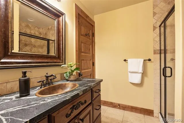 5700 Amber Ridge Drive Castle Pines, CO 80108
