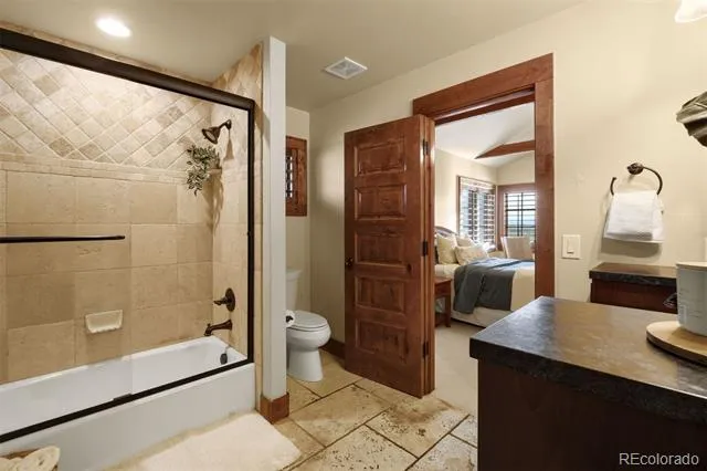 5700 Amber Ridge Drive Castle Pines, CO 80108