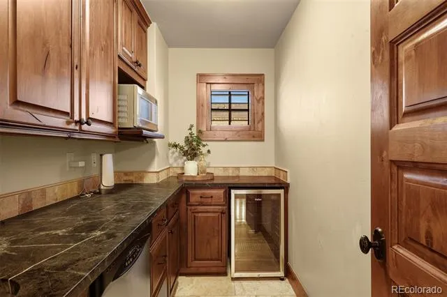5700 Amber Ridge Drive Castle Pines, CO 80108