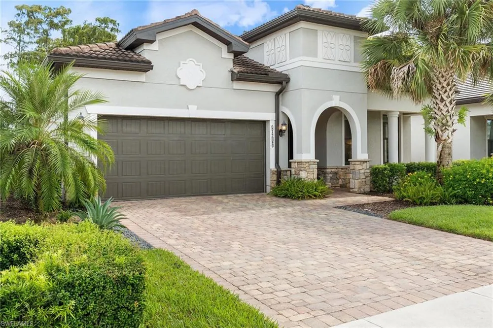 9406 Greyhawk Trail Naples, FL 34120