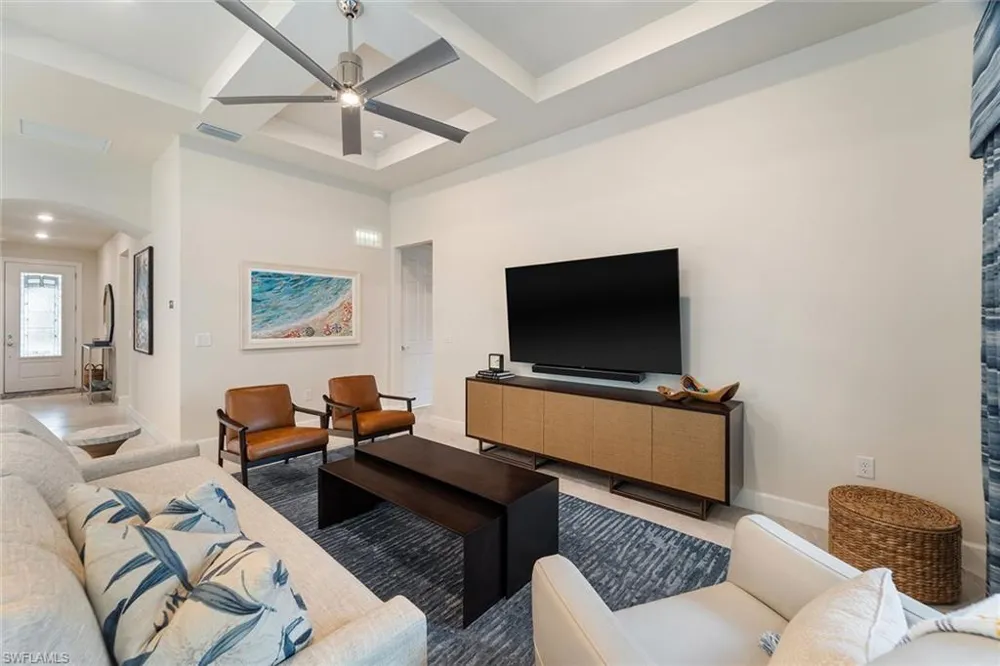 9406 Greyhawk Trail Naples, FL 34120