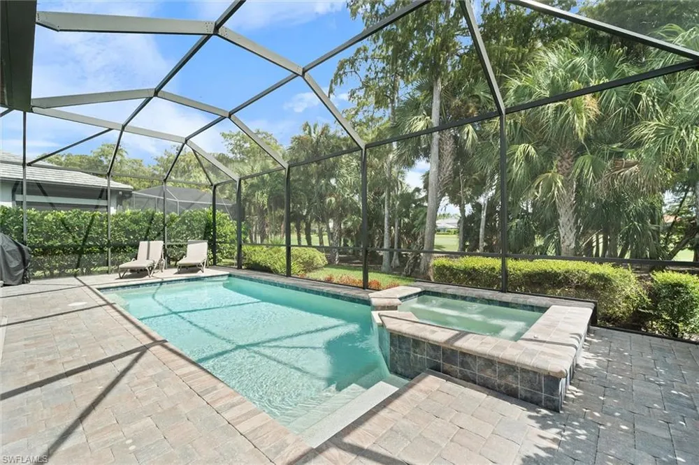 9406 Greyhawk Trail Naples, FL 34120