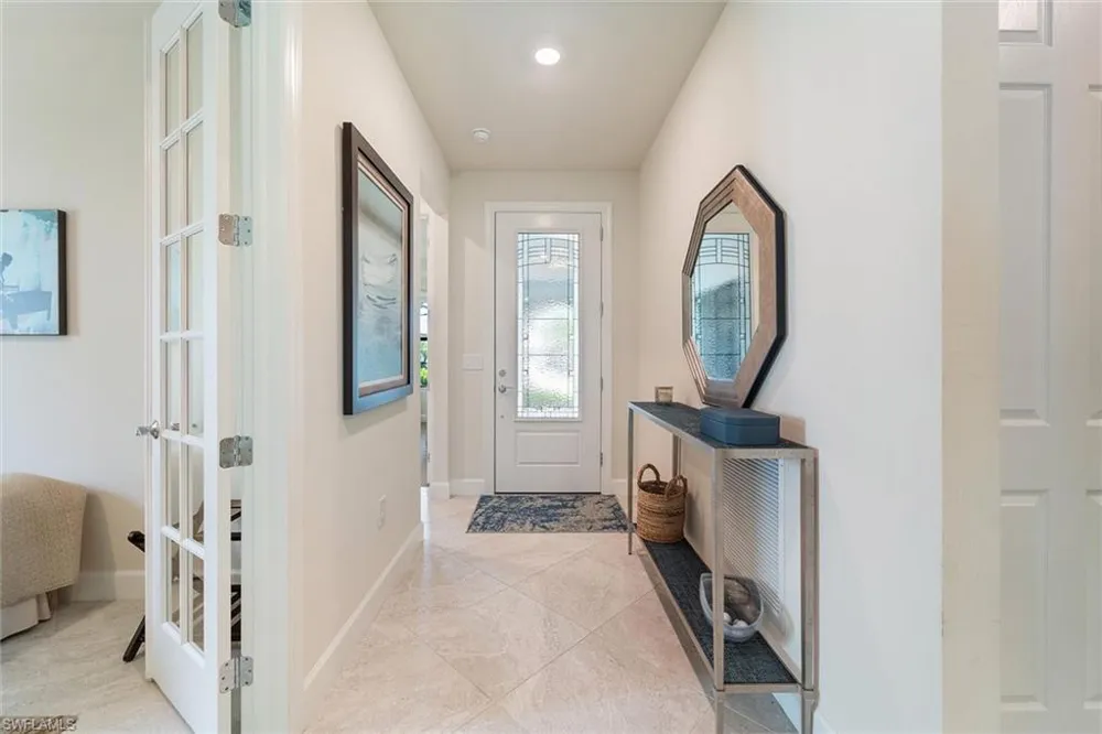 9406 Greyhawk Trail Naples, FL 34120