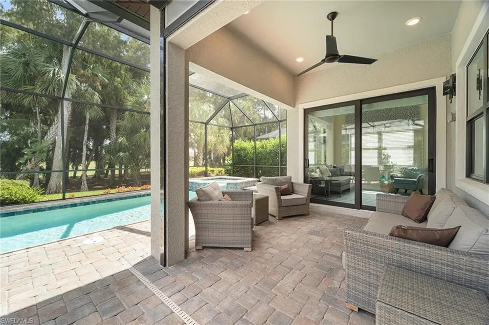9406 Greyhawk Trail Naples, FL 34120