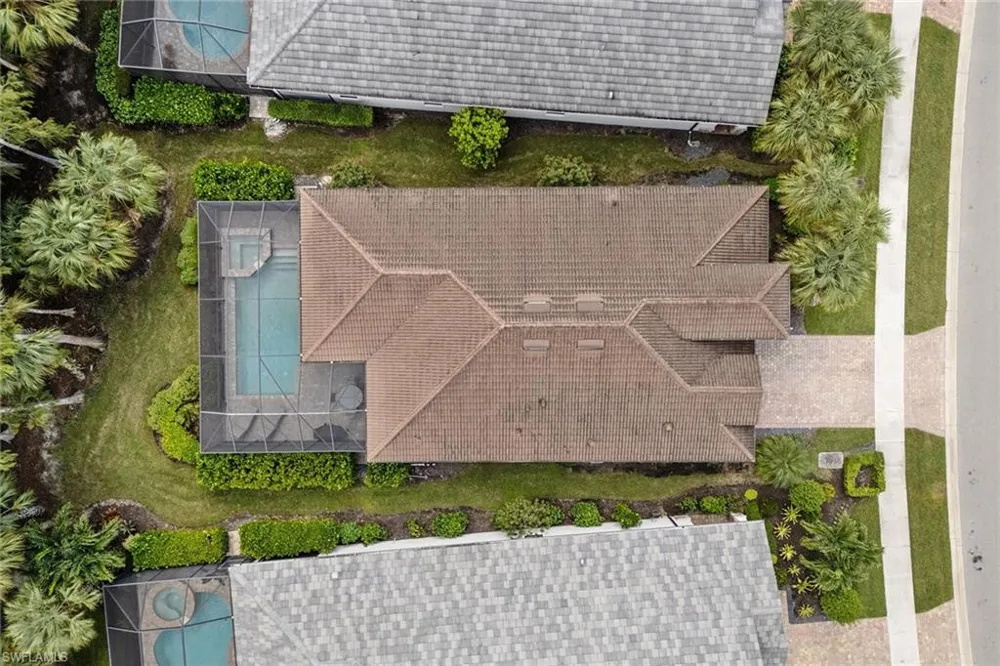 9406 Greyhawk Trail Naples, FL 34120