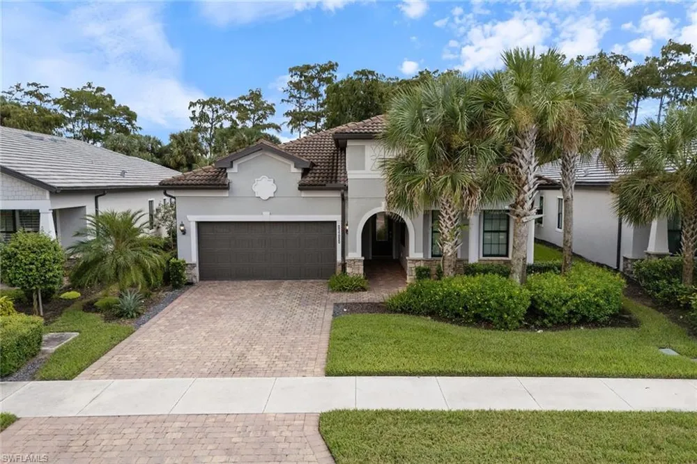 9406 Greyhawk Trail Naples, FL 34120