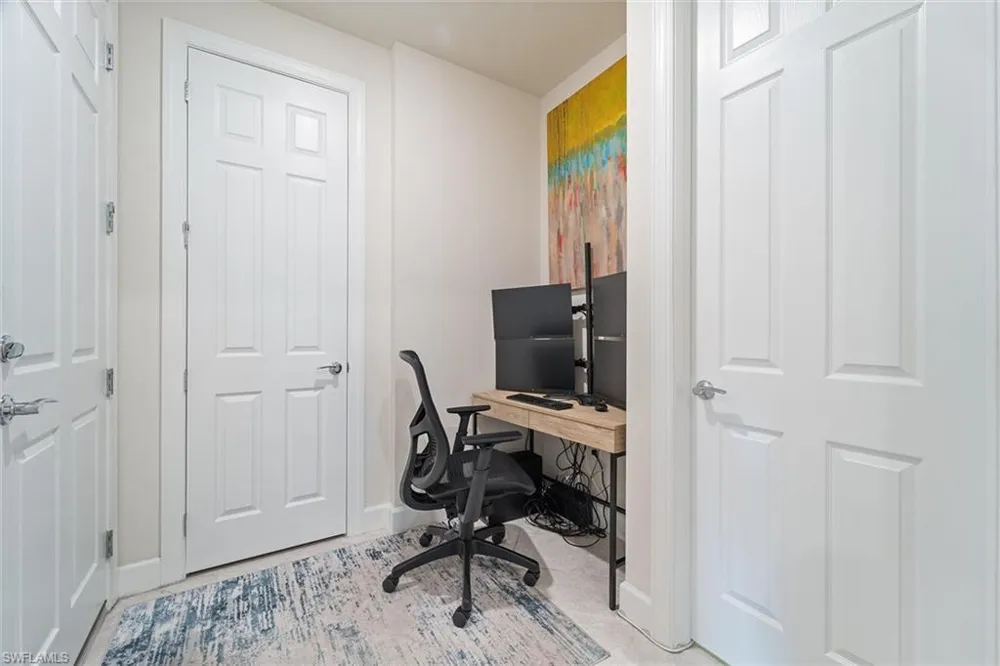 9406 Greyhawk Trail Naples, FL 34120
