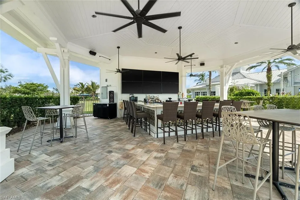 9406 Greyhawk Trail Naples, FL 34120