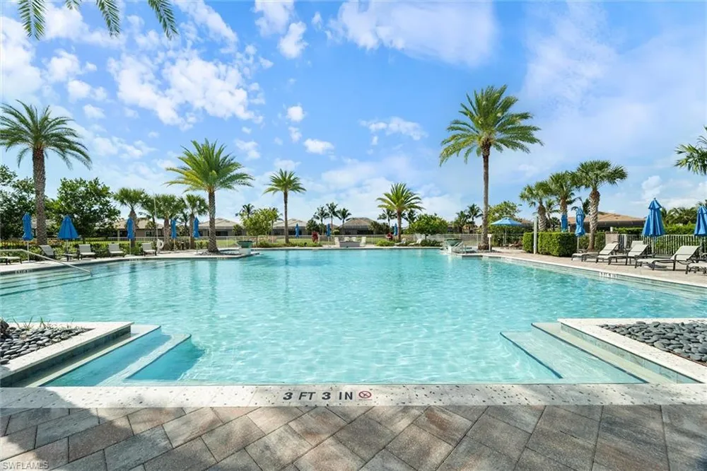 9406 Greyhawk Trail Naples, FL 34120