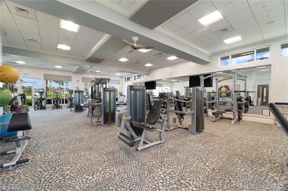 9406 Greyhawk Trail Naples, FL 34120