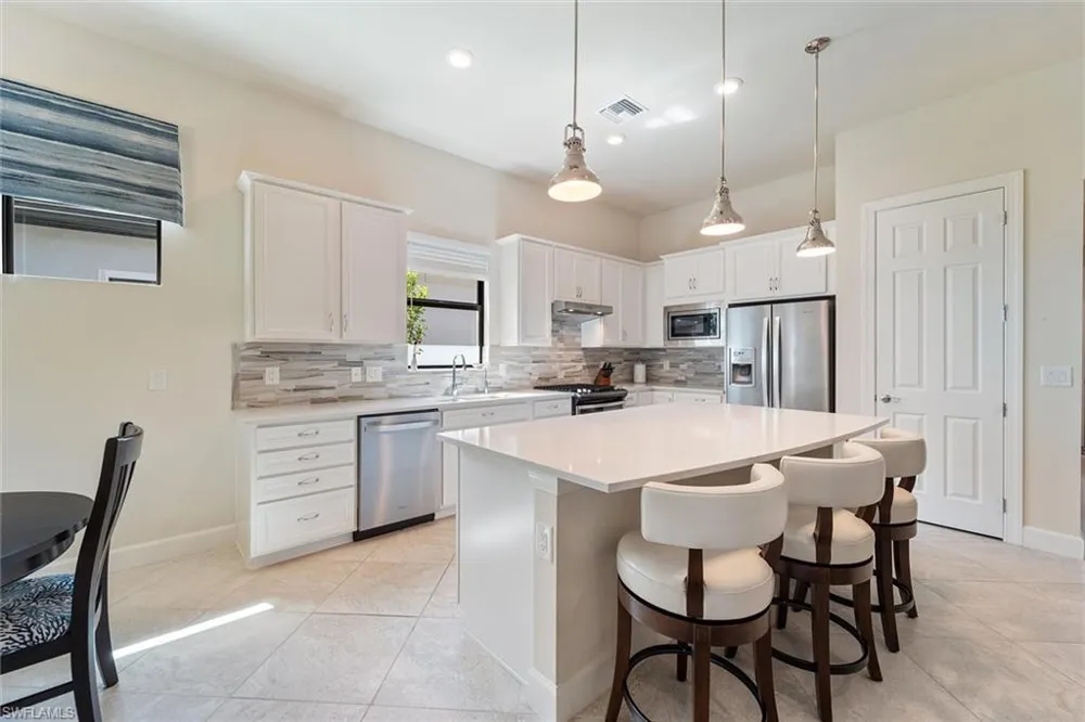 9406 Greyhawk Trail Naples, FL 34120