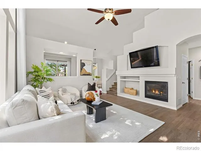 933 Ninebark Lane Longmont, CO 80503