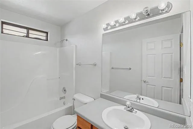 242 W Del Ray Drive Pueblo, CO 81007