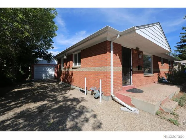 7493 Raritan Street Denver, CO 80221