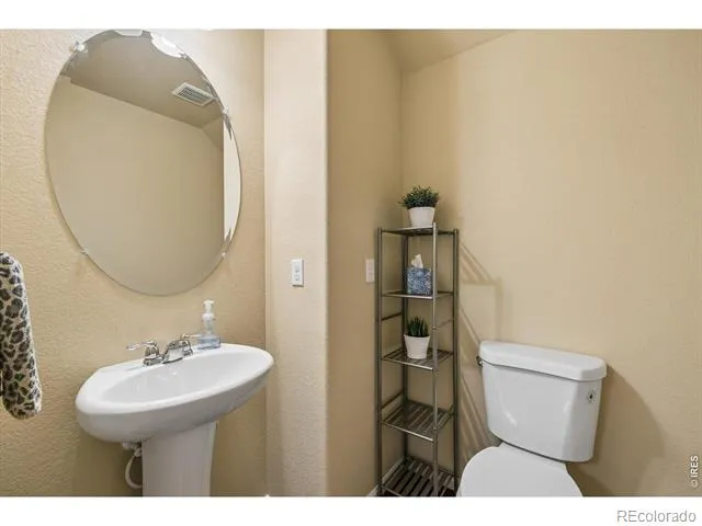 8906 E Nichols Place Centennial, CO 80112