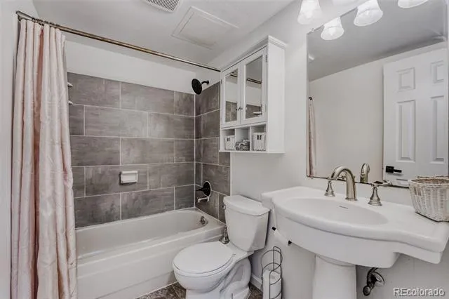 19713 E Girard Avenue Aurora, CO 80013
