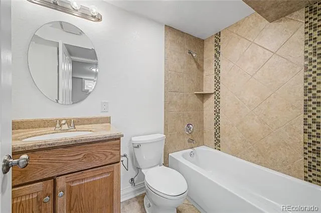 328 Troy Street Aurora, CO 80011