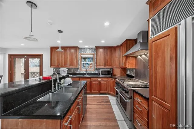 4180 S Monaco Parkway Denver, CO 80237