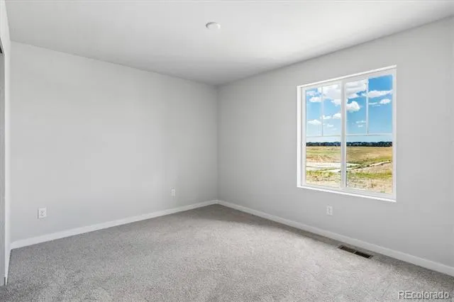 5807 Ireland Way Aurora, CO 80019