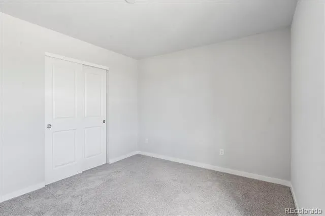 5807 Ireland Way Aurora, CO 80019