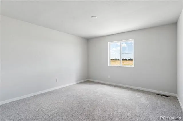 5807 Ireland Way Aurora, CO 80019