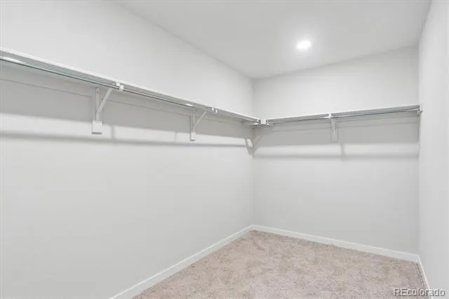 5807 Ireland Way Aurora, CO 80019
