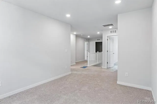 5807 Ireland Way Aurora, CO 80019