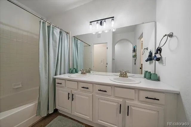 23043 E Ontario Drive #105 Aurora, CO 80016