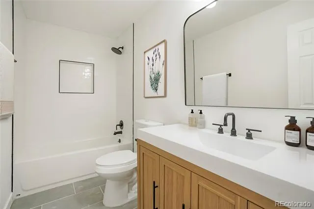 2216 Apple Avenue Greeley, CO 80631