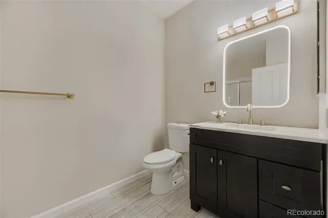 4045 S Crystal Circle #204 Aurora, CO 80014