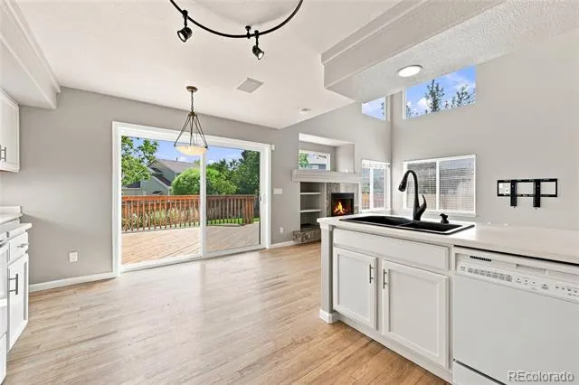 4486 Lyndenwood Point Highlands Ranch, CO 80130