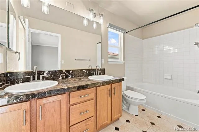4486 Lyndenwood Point Highlands Ranch, CO 80130
