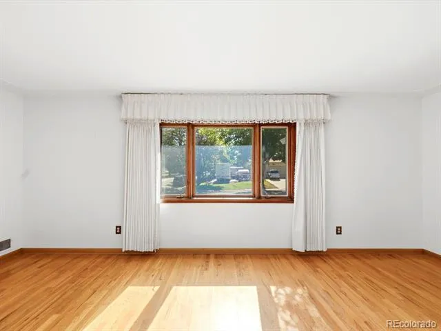 275 Moline Street Aurora, CO 80010