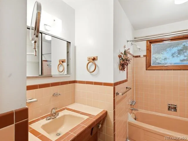 275 Moline Street Aurora, CO 80010
