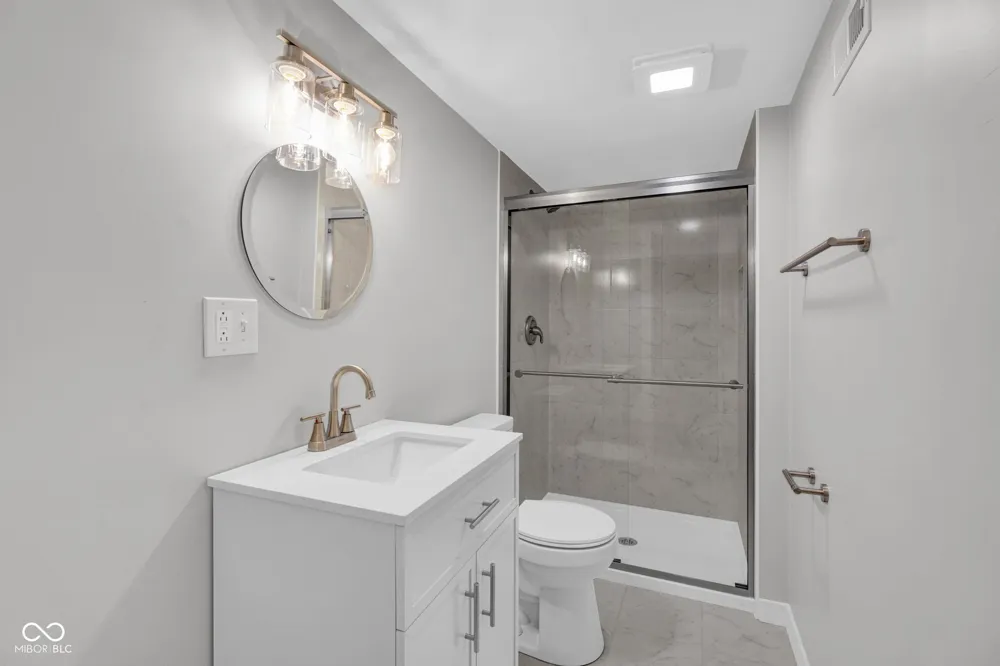 3415 Westenedge Drive Columbus, IN 47203