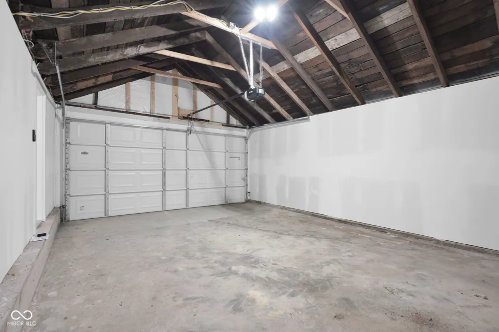 3415 Westenedge Drive Columbus, IN 47203