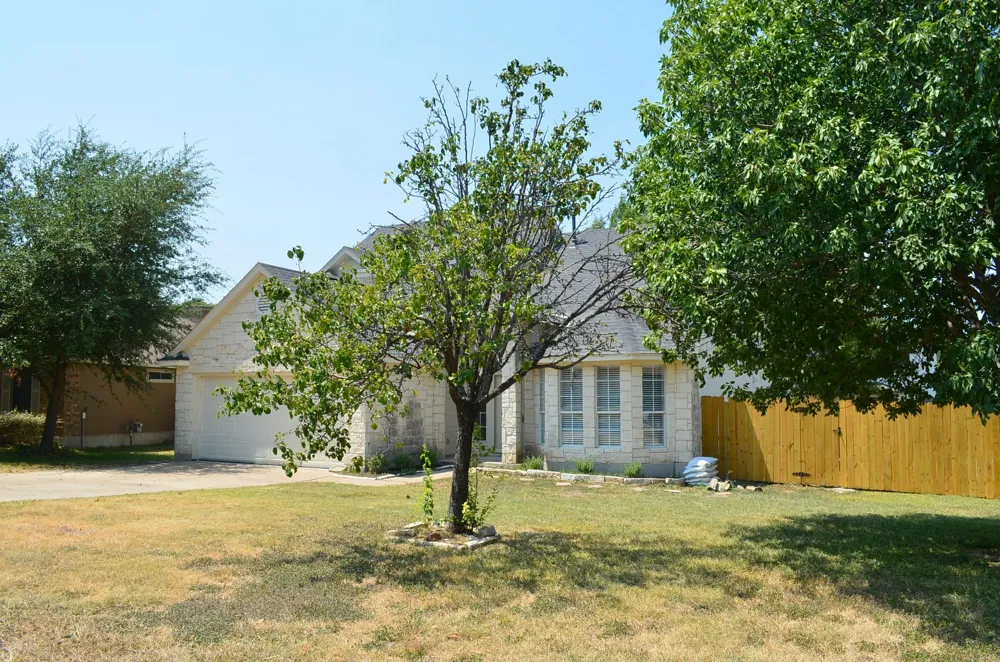 18 Azalea Drive Georgetown, TX 78626