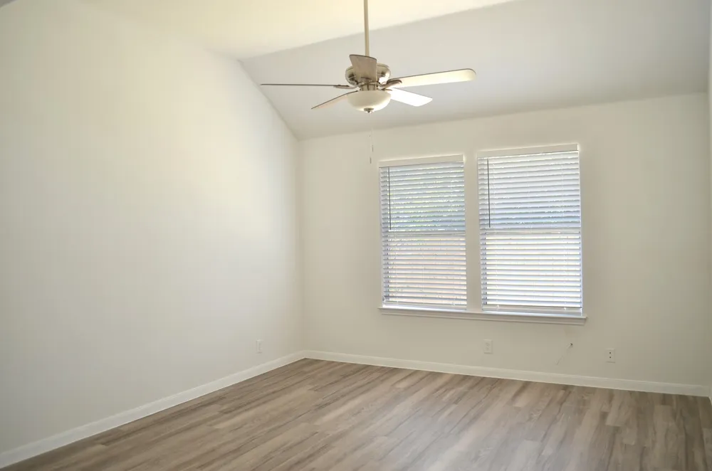 18 Azalea Drive Georgetown, TX 78626