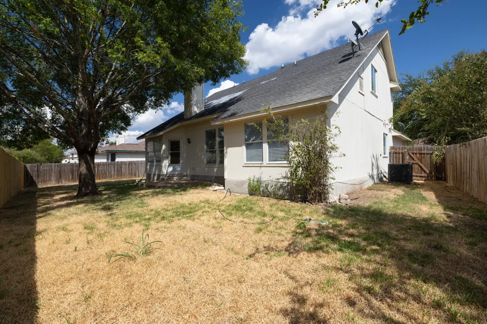 18 Azalea Drive Georgetown, TX 78626