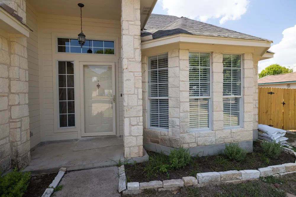 18 Azalea Drive Georgetown, TX 78626