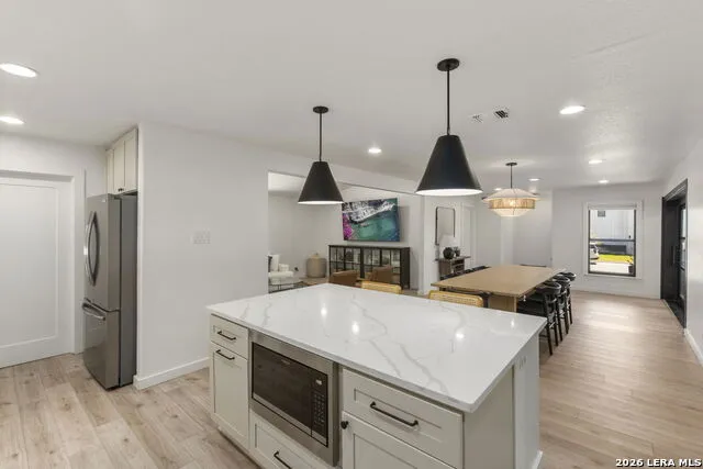 504 S Vandiver Terrell Hills, TX 78209