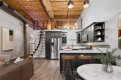 170 Boulevard SE #120H
