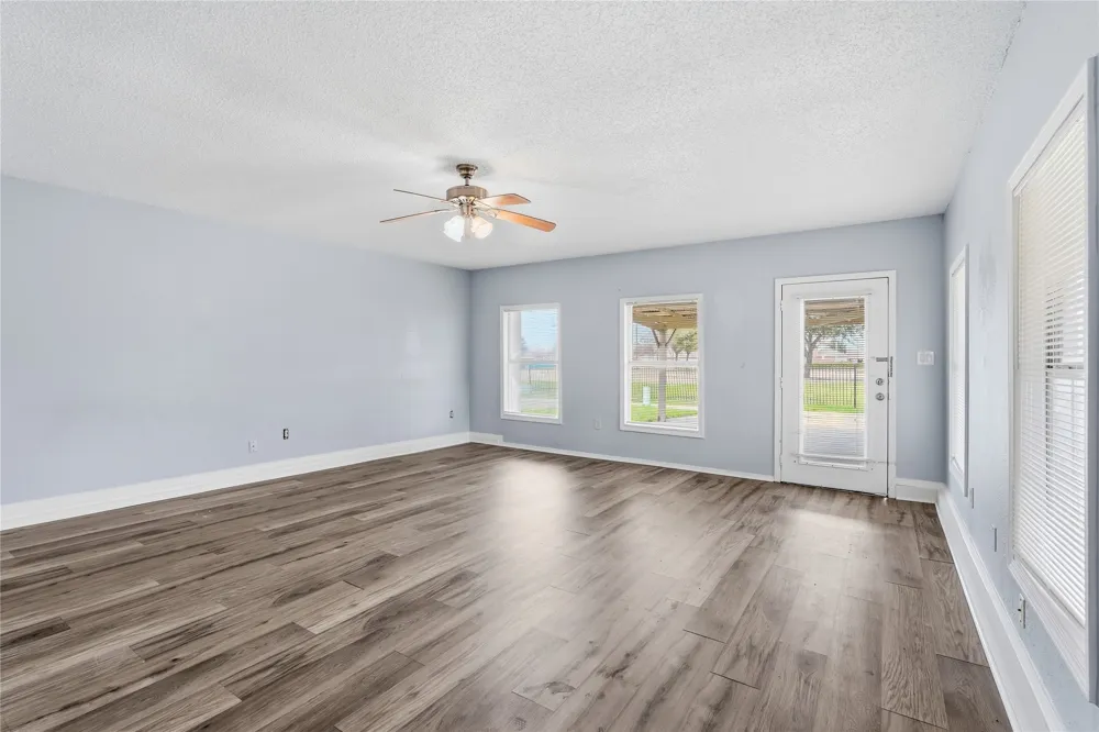 5209 Daytona Drive Garland, TX 75043