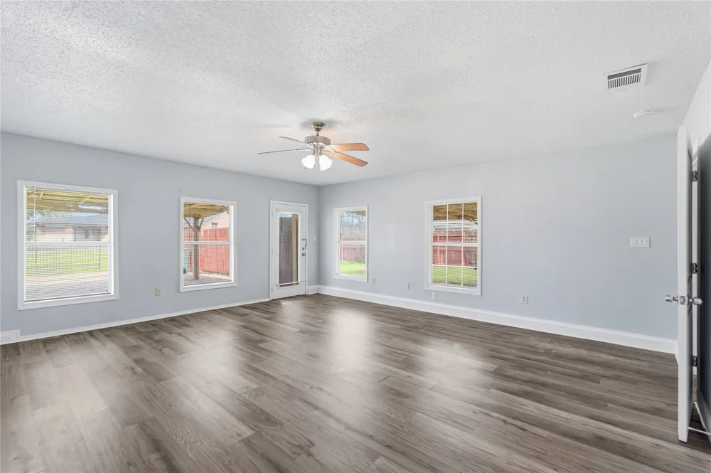 5209 Daytona Drive Garland, TX 75043