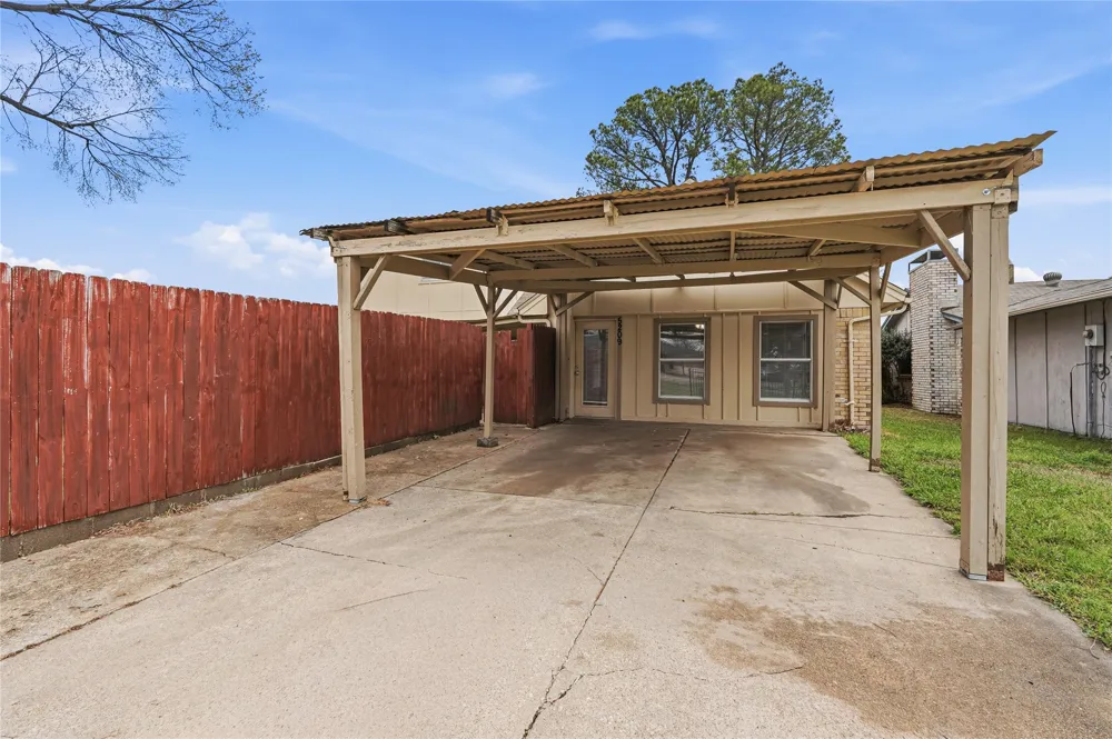 5209 Daytona Drive Garland, TX 75043