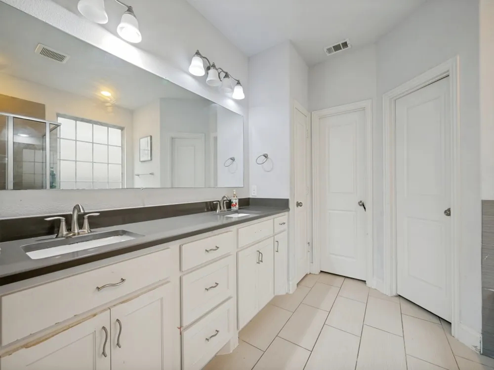 5112 Engleswood Trail Lewisville, TX 75056