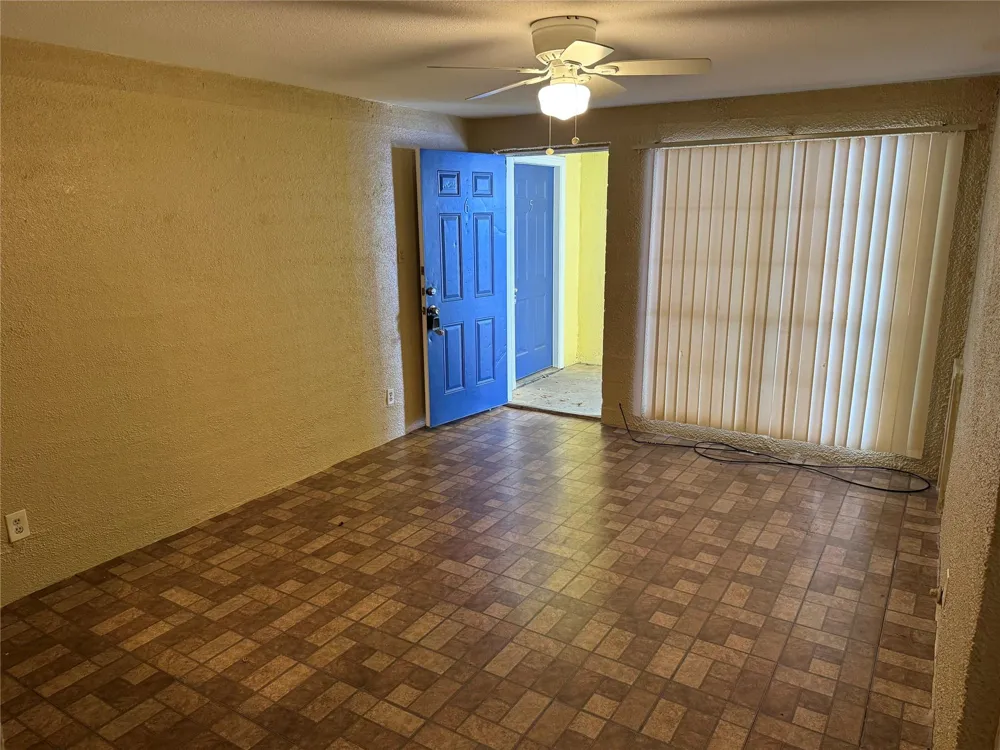 3417 Avenue O #1 Galveston, TX 77550