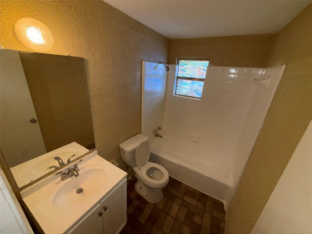 3417 Avenue O #1 Galveston, TX 77550