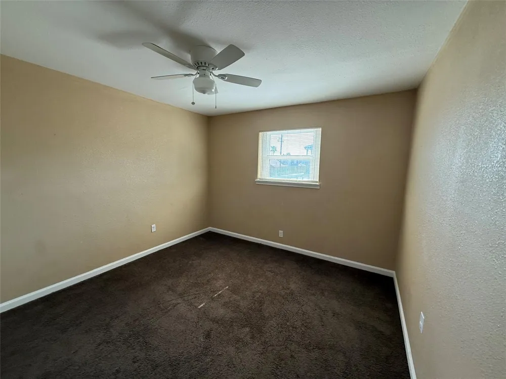 2716 Avenue Q #5 Galveston, TX 77550